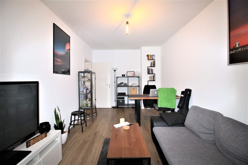 Immobilienangebot - Düsseldorf - Alle - Düsseltal: gut geschnittene und gepflegte 2 Zimmerwohnung mit Loggia und Garage in guter Lage
