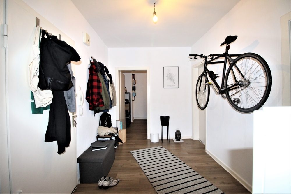 Immobilienangebot - Düsseldorf - Alle - Düsseltal: gut geschnittene und gepflegte 2 Zimmerwohnung mit Loggia und Garage in guter Lage