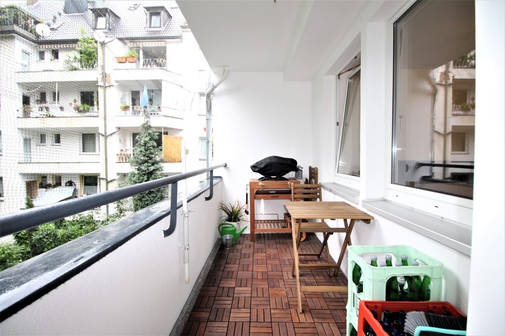 Immobilienangebot - Düsseldorf - Alle - Düsseltal: gut geschnittene und gepflegte 2 Zimmerwohnung mit Loggia und Garage in guter Lage