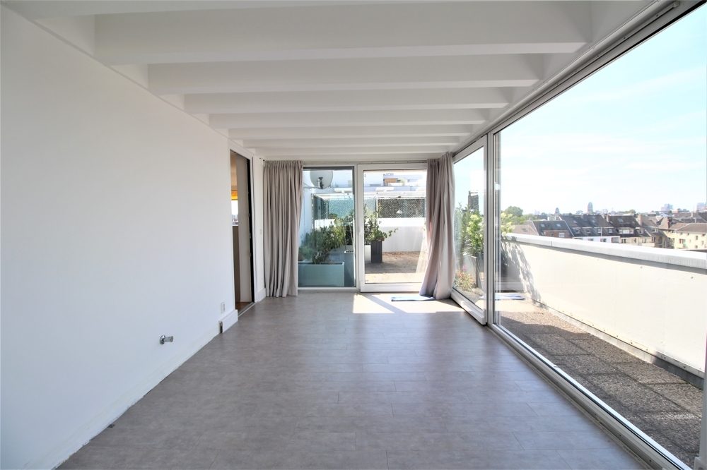 Immobilienangebot - Düsseldorf / Derendorf - Alle - Derendorf: moderne 3 - Zimmer Penthousewohnung mit großer Sonnenterrasse und Wintergarten