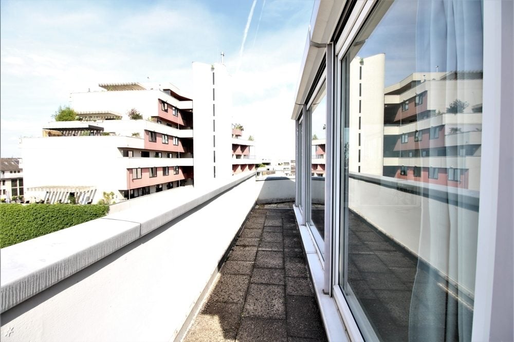 Immobilienangebot - Düsseldorf / Derendorf - Alle - Derendorf: moderne 3 - Zimmer Penthousewohnung mit großer Sonnenterrasse und Wintergarten