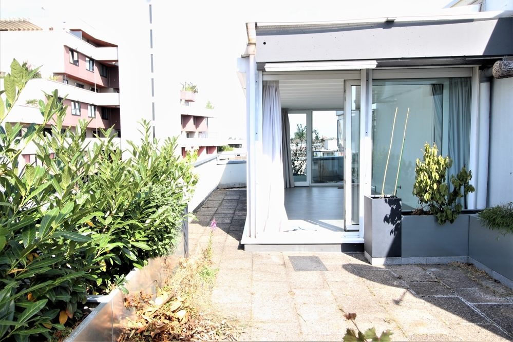 Immobilienangebot - Düsseldorf / Derendorf - Alle - Derendorf: moderne 3 - Zimmer Penthousewohnung mit großer Sonnenterrasse und Wintergarten