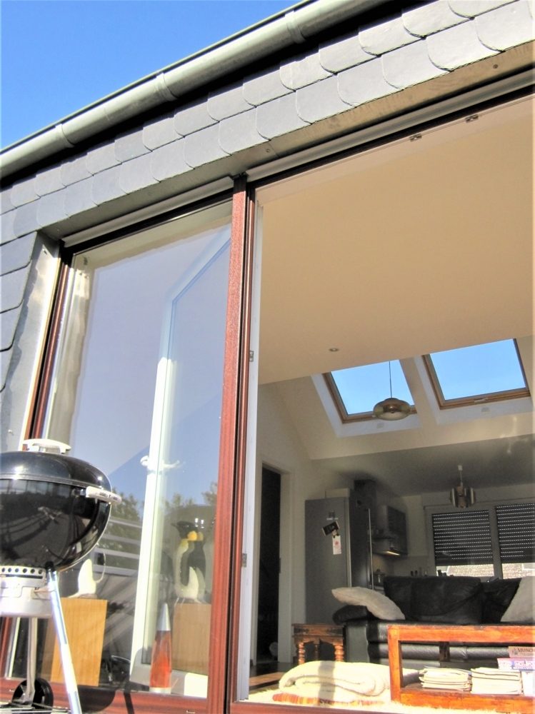 Immobilienangebot - Düsseldorf / Lörick - Alle - Lörick: voll möblierte 2- Zimmer ETW mit toller Dachterrasse und TG-Stellplatz in gefragter Lage