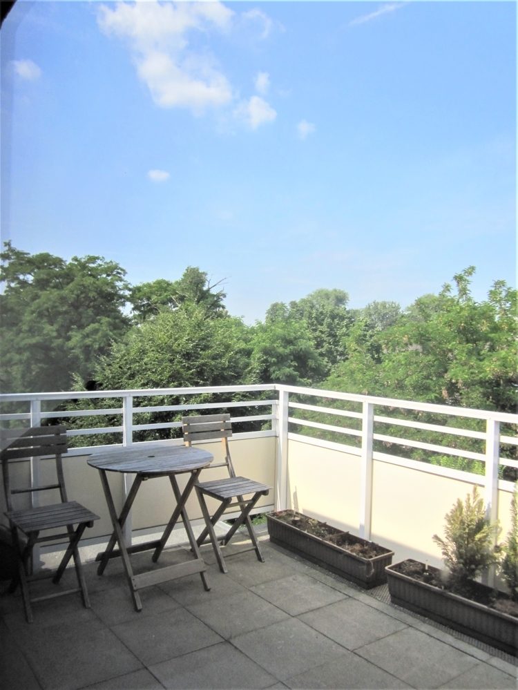 Immobilienangebot - Düsseldorf / Lörick - Alle - Lörick: voll möblierte 2- Zimmer ETW mit toller Dachterrasse und TG-Stellplatz in gefragter Lage