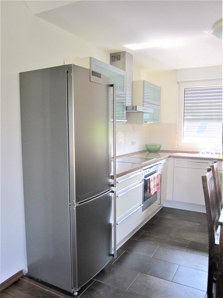 Immobilienangebot - Düsseldorf / Lörick - Alle - Lörick: voll möblierte 2- Zimmer ETW mit toller Dachterrasse und TG-Stellplatz in gefragter Lage