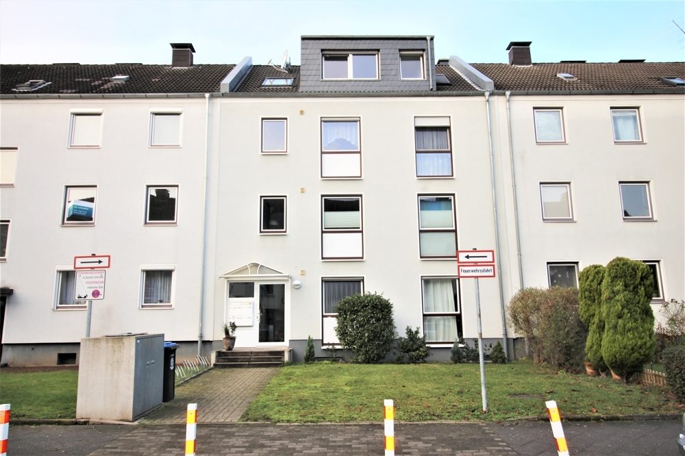 Immobilienangebot - Düsseldorf / Lörick - Alle - Lörick: voll möblierte 2- Zimmer ETW mit toller Dachterrasse und TG-Stellplatz in gefragter Lage
