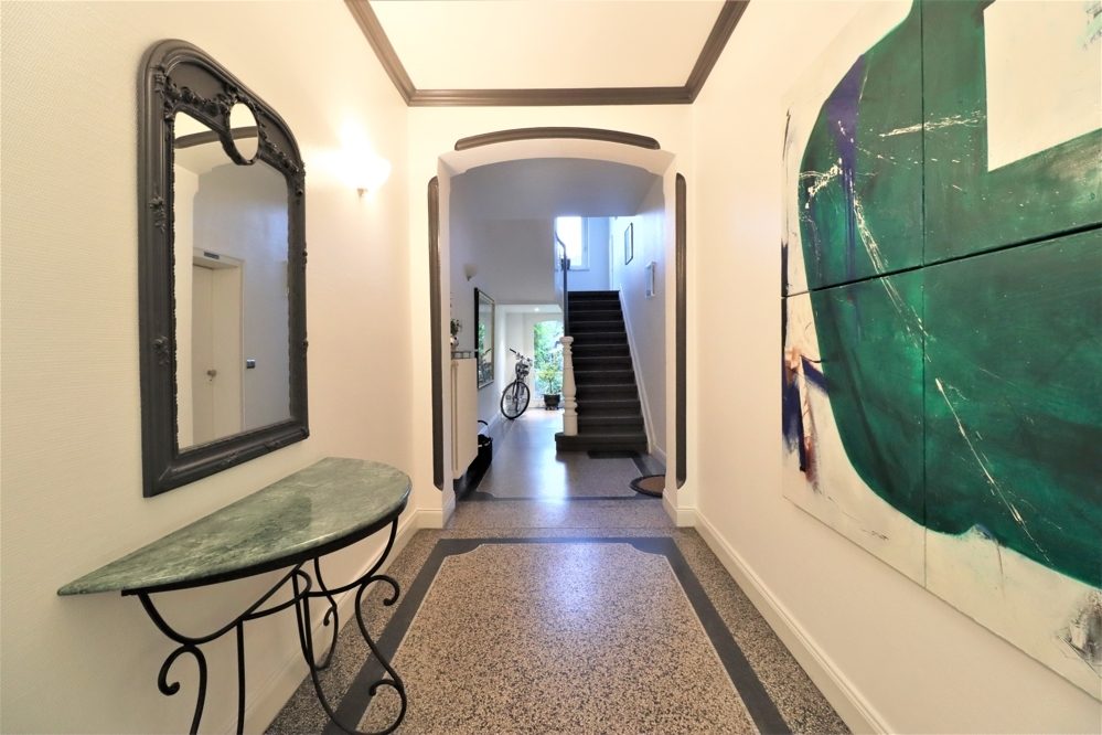 Immobilienangebot - Düsseldorf / Gerresheim - Alle - Gerresheim: zwei gepflegte Dreifamilienhäuser im Paket mit insgesamt 6 Wohneinheiten in guter Lage