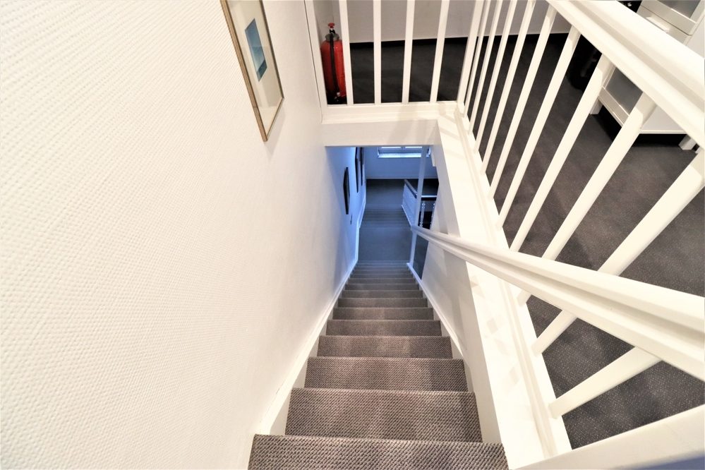 Immobilienangebot - Düsseldorf / Gerresheim - Alle - Gerresheim: zwei gepflegte Dreifamilienhäuser im Paket mit insgesamt 6 Wohneinheiten in guter Lage