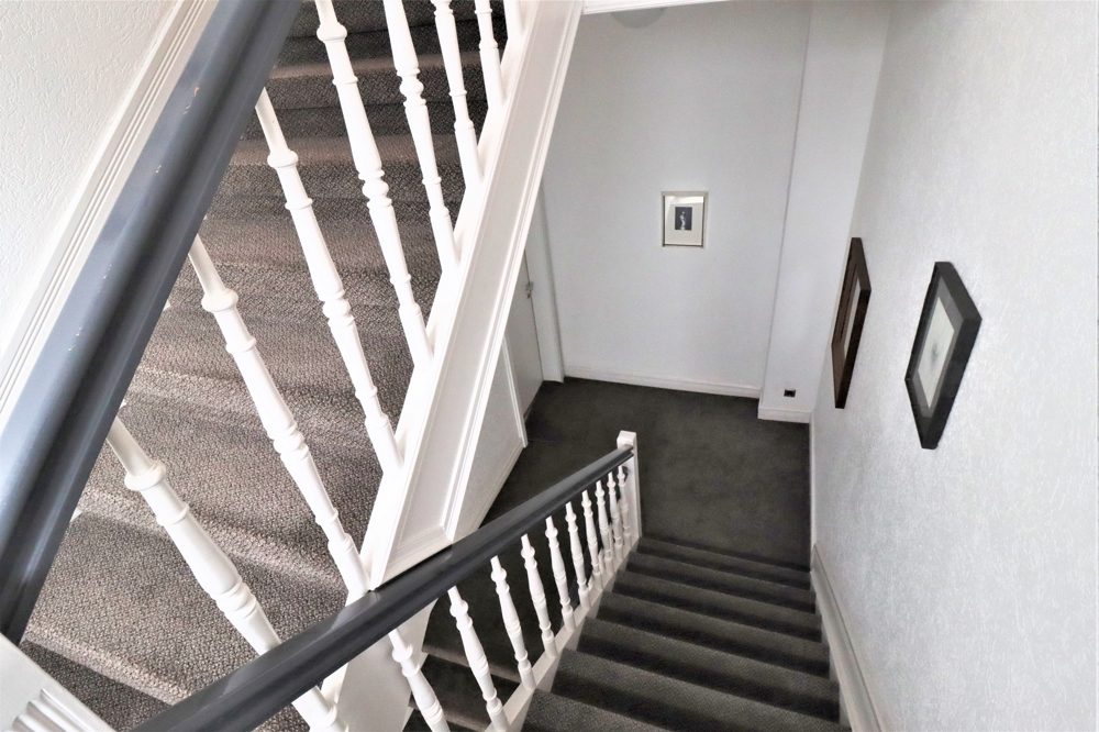 Immobilienangebot - Düsseldorf / Gerresheim - Alle - Gerresheim: zwei gepflegte Dreifamilienhäuser im Paket mit insgesamt 6 Wohneinheiten in guter Lage