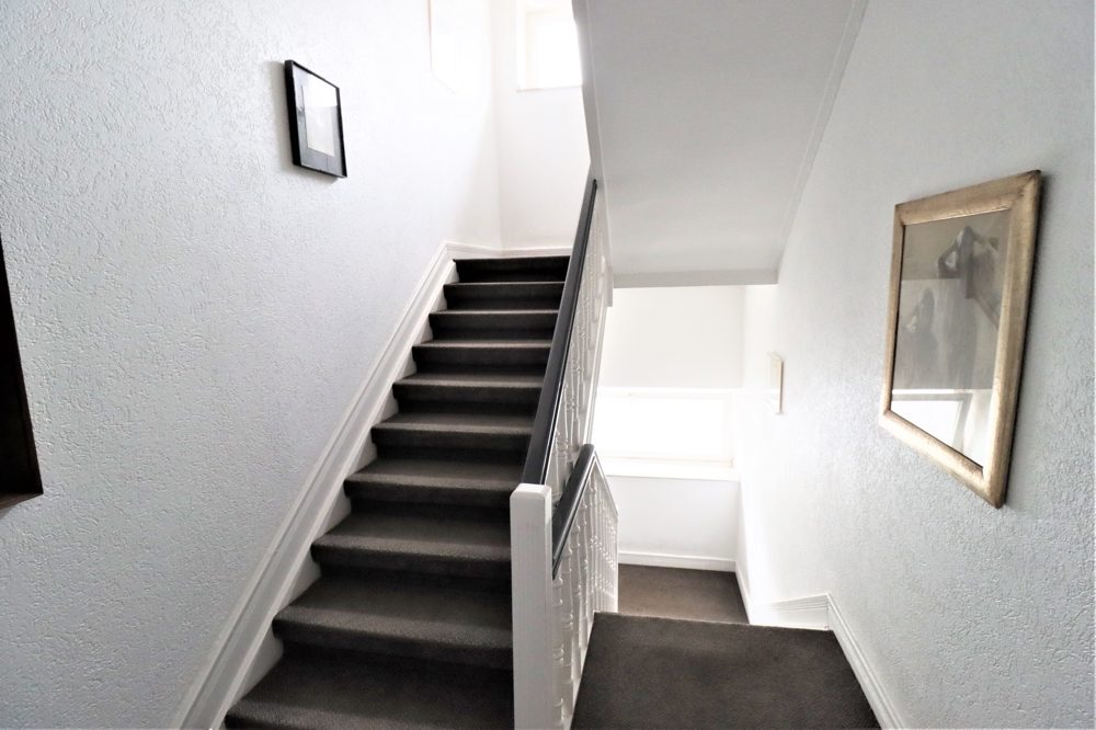 Immobilienangebot - Düsseldorf / Gerresheim - Alle - Gerresheim: zwei gepflegte Dreifamilienhäuser im Paket mit insgesamt 6 Wohneinheiten in guter Lage