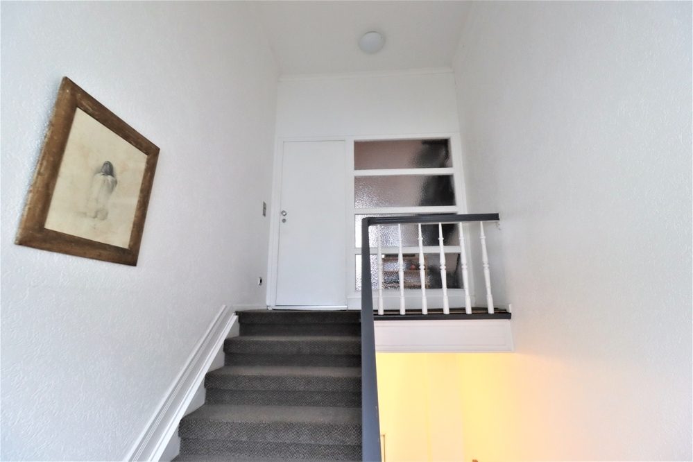 Immobilienangebot - Düsseldorf / Gerresheim - Alle - Gerresheim: zwei gepflegte Dreifamilienhäuser im Paket mit insgesamt 6 Wohneinheiten in guter Lage