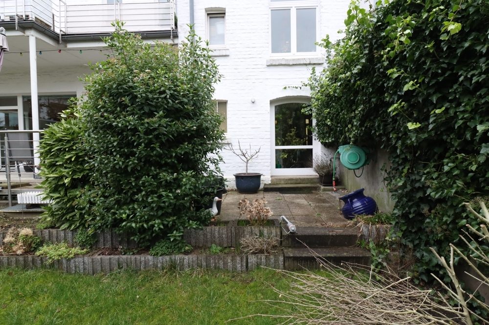 Immobilienangebot - Düsseldorf / Gerresheim - Alle - Gerresheim: zwei gepflegte Dreifamilienhäuser im Paket mit insgesamt 6 Wohneinheiten in guter Lage