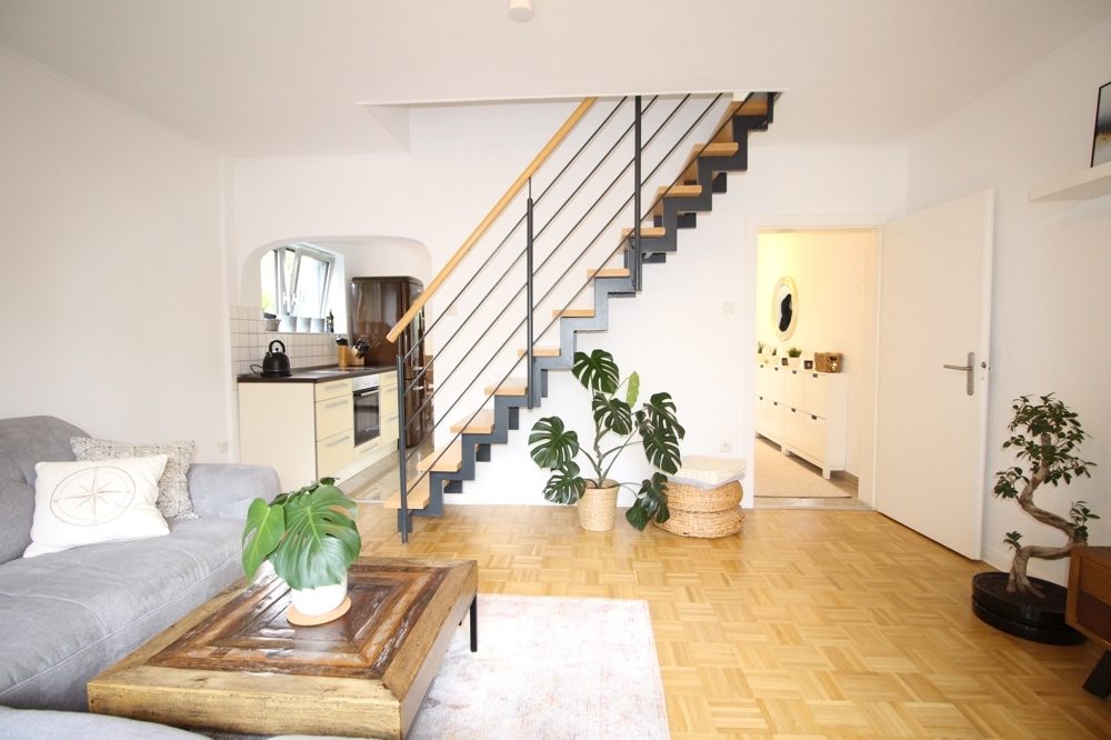 Immobilienangebot - Düsseldorf - Alle - Gepflegte und lichtdurchflutete ca. 82m³ große 3- Zimmer Maisonettewohnung mit Balkon in Stockum