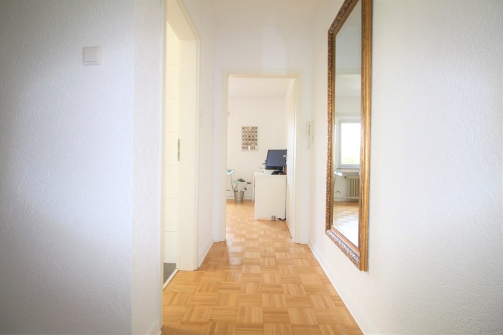 Immobilienangebot - Düsseldorf - Alle - Gepflegte und lichtdurchflutete ca. 82m³ große 3- Zimmer Maisonettewohnung mit Balkon in Stockum