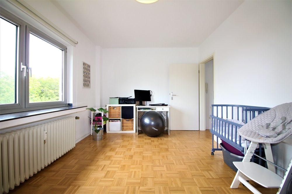 Immobilienangebot - Düsseldorf - Alle - Gepflegte und lichtdurchflutete ca. 82m³ große 3- Zimmer Maisonettewohnung mit Balkon in Stockum