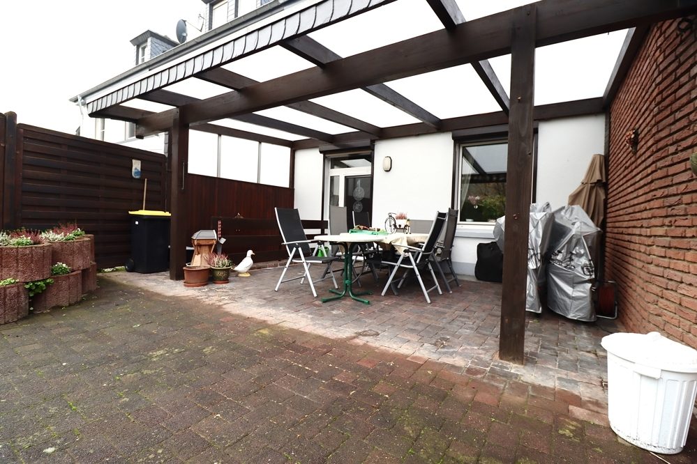 Immobilienangebot - Mönchengladbach / Neuwerk - Alle - MG-Neuwerk: gepflegtes und geräumiges Reihenmittelhaus mit 2 Stellplätzen und großem Garten!