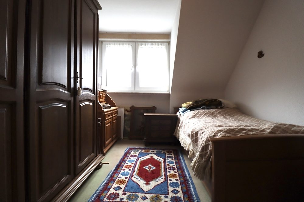 Immobilienangebot - Mönchengladbach / Neuwerk - Alle - MG-Neuwerk: gepflegtes und geräumiges Reihenmittelhaus mit 2 Stellplätzen und großem Garten!