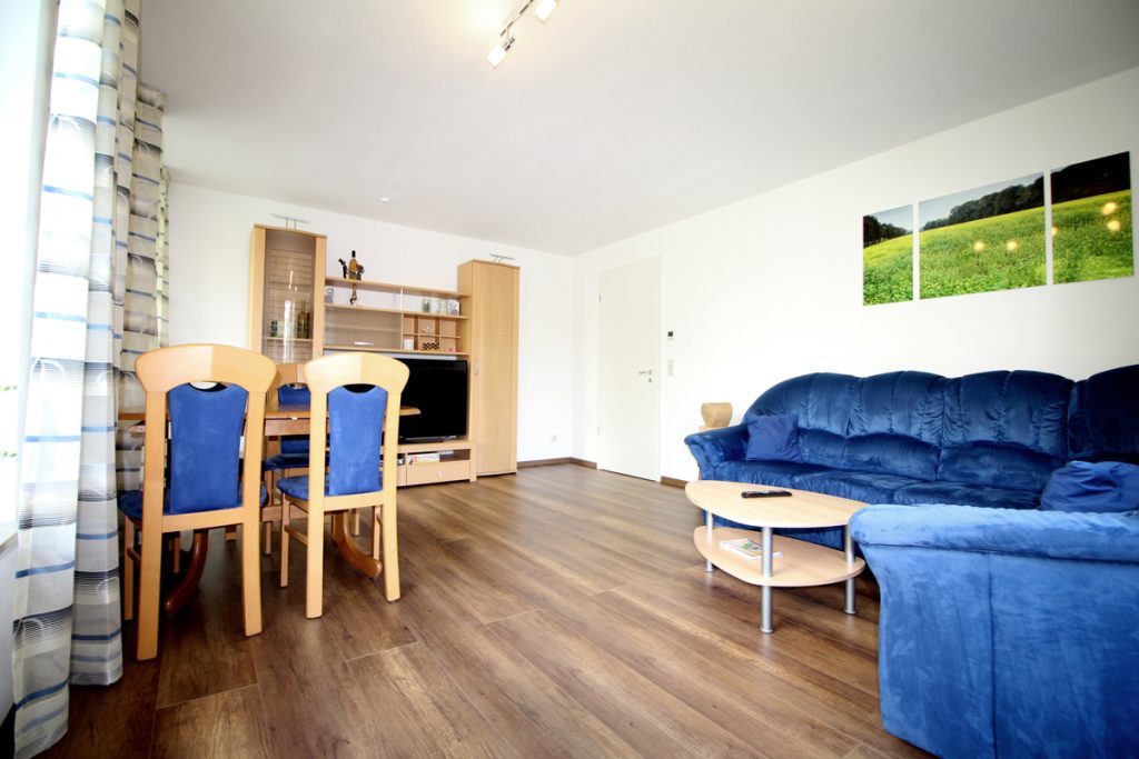 Immobilienangebot - Düsseldorf - Alle - Unterrath: gut geschnittene 3-Zimmer im 1.OG mit EBK, TG-Stellplatz und Balkon in ruhiger Lage