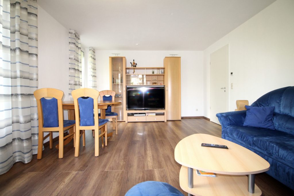 Immobilienangebot - Düsseldorf - Alle - Unterrath: gut geschnittene 3-Zimmer im 1.OG mit EBK, TG-Stellplatz und Balkon in ruhiger Lage