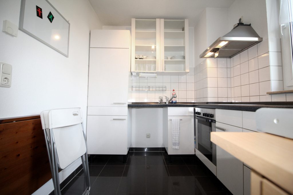 Immobilienangebot - Düsseldorf - Alle - Unterrath: gut geschnittene 3-Zimmer im 1.OG mit EBK, TG-Stellplatz und Balkon in ruhiger Lage