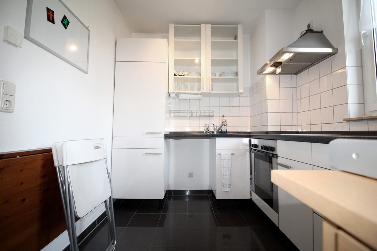 Immobilienangebot - Düsseldorf - Alle - Unterrath: gut geschnittene 3-Zimmer im 1.OG mit EBK, TG-Stellplatz und Balkon in ruhiger Lage