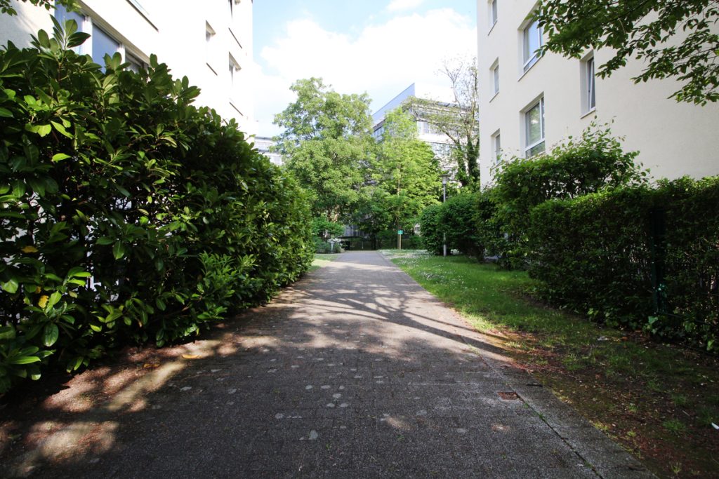 Immobilienangebot - Düsseldorf - Alle - Unterrath: gut geschnittene 3-Zimmer im 1.OG mit EBK, TG-Stellplatz und Balkon in ruhiger Lage