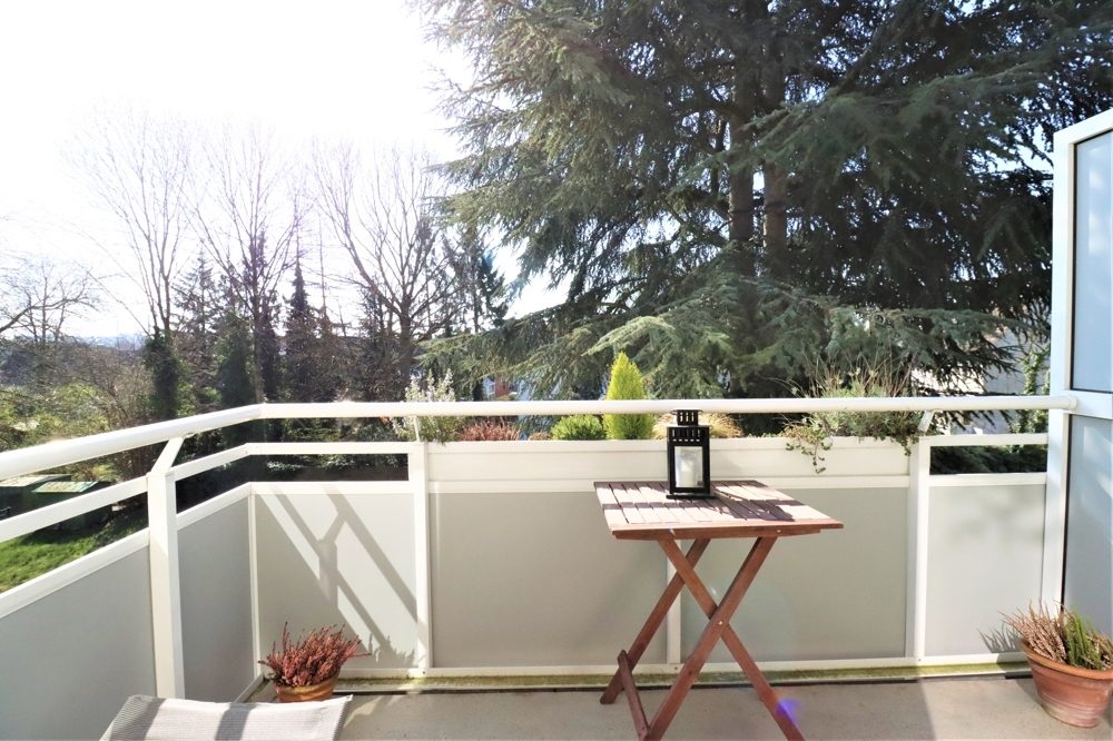 Immobilienangebot - Düsseldorf - Alle - Wersten: gut geschnittene und vermietete 2-Zimmer ETW mit Balkon und Garage in guter Lage