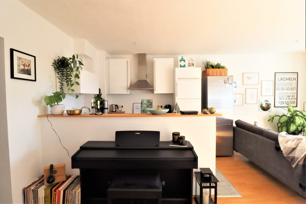 Immobilienangebot - Düsseldorf - Alle - Wersten: gut geschnittene und vermietete 2-Zimmer ETW mit Balkon und Garage in guter Lage