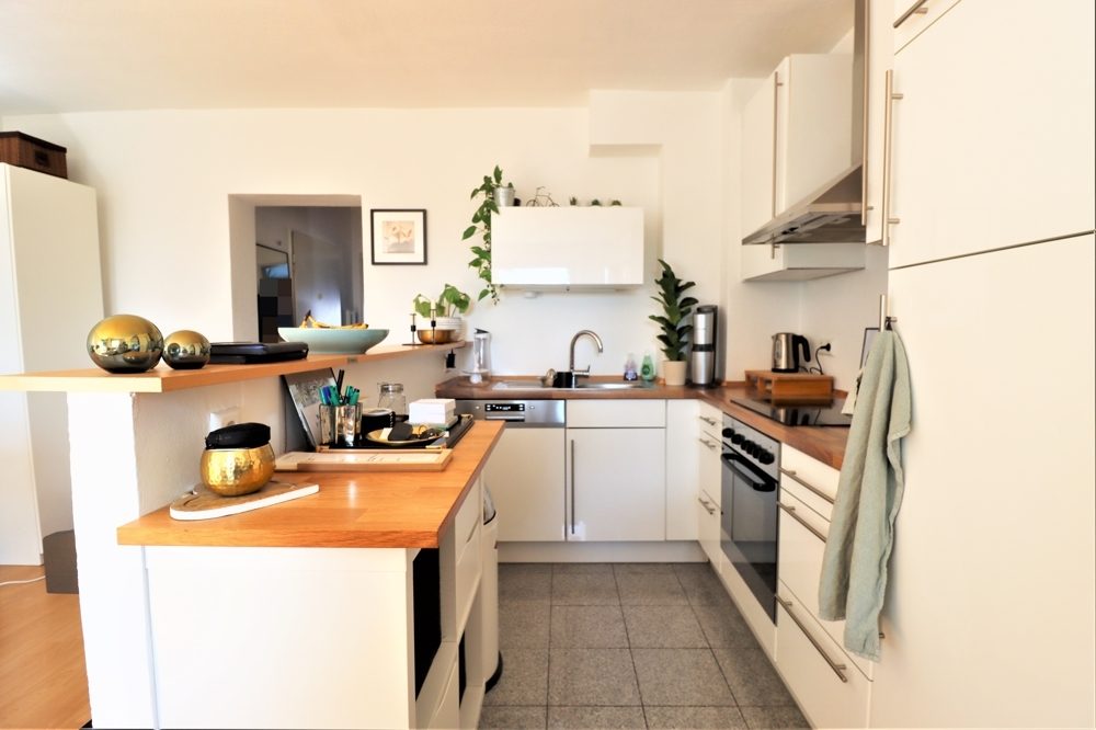 Immobilienangebot - Düsseldorf - Alle - Wersten: gut geschnittene und vermietete 2-Zimmer ETW mit Balkon und Garage in guter Lage
