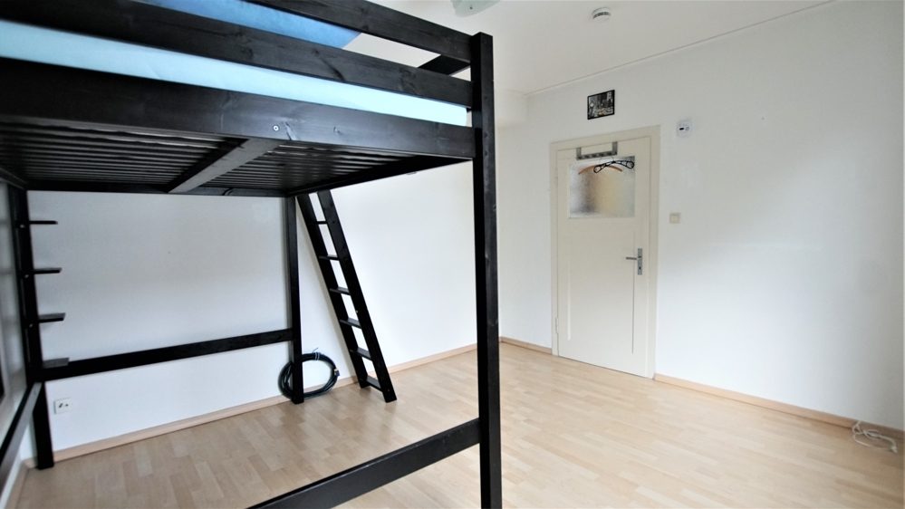 Immobilienangebot - Düsseldorf - Alle - Friedrichstadt: schönes ca. 35m² großes Apartment mit Einbauküche in gefragter und zentraler Lage