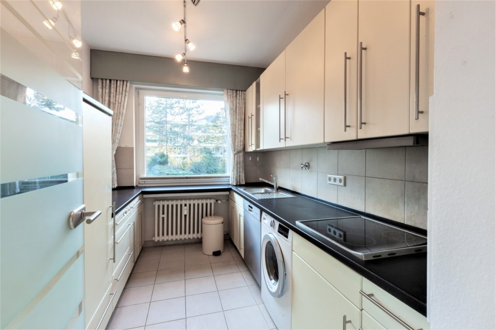 Immobilienangebot - Düsseldorf - Alle - Golzheim: hochwertige und repräsentative 2-Zimmer Wohnung mit großer Terrasse in bester Lage!