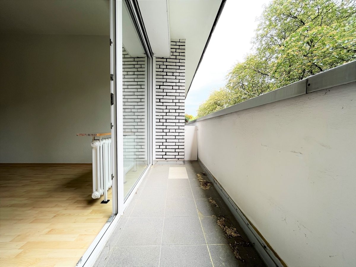Immobilienangebot - Düsseldorf - Alle - Golzheim: hochwertige und repräsentative 2-Zimmer Wohnung mit großer Terrasse in bester Lage!