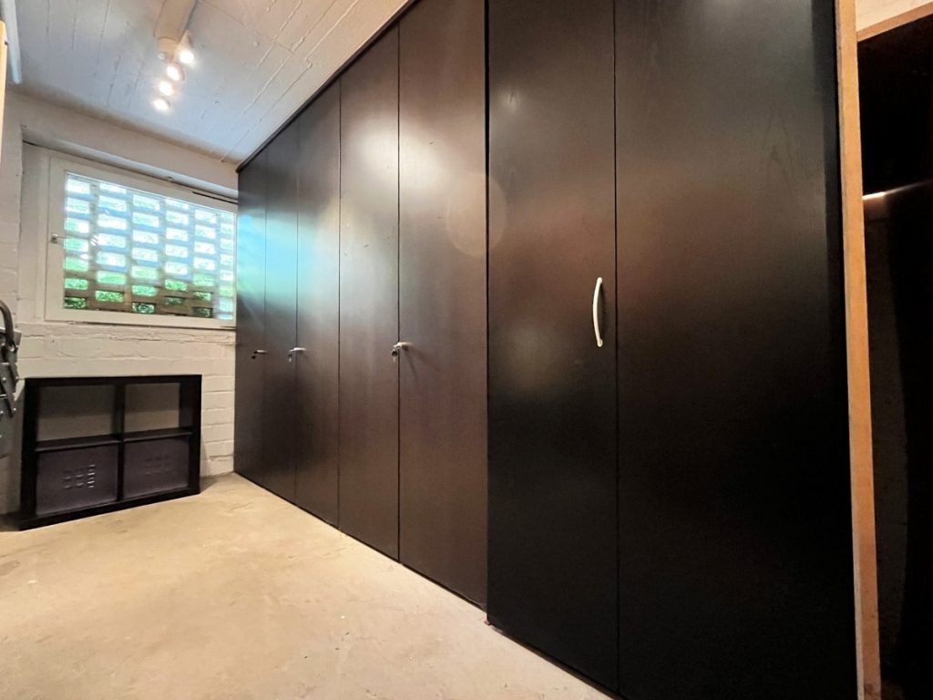 Immobilienangebot - Düsseldorf - Alle - Golzheim: hochwertige und repräsentative 2-Zimmer Wohnung mit großer Terrasse in bester Lage!