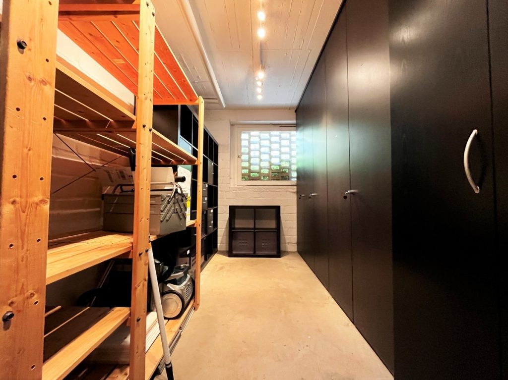Immobilienangebot - Düsseldorf - Alle - Golzheim: hochwertige und repräsentative 2-Zimmer Wohnung mit großer Terrasse in bester Lage!
