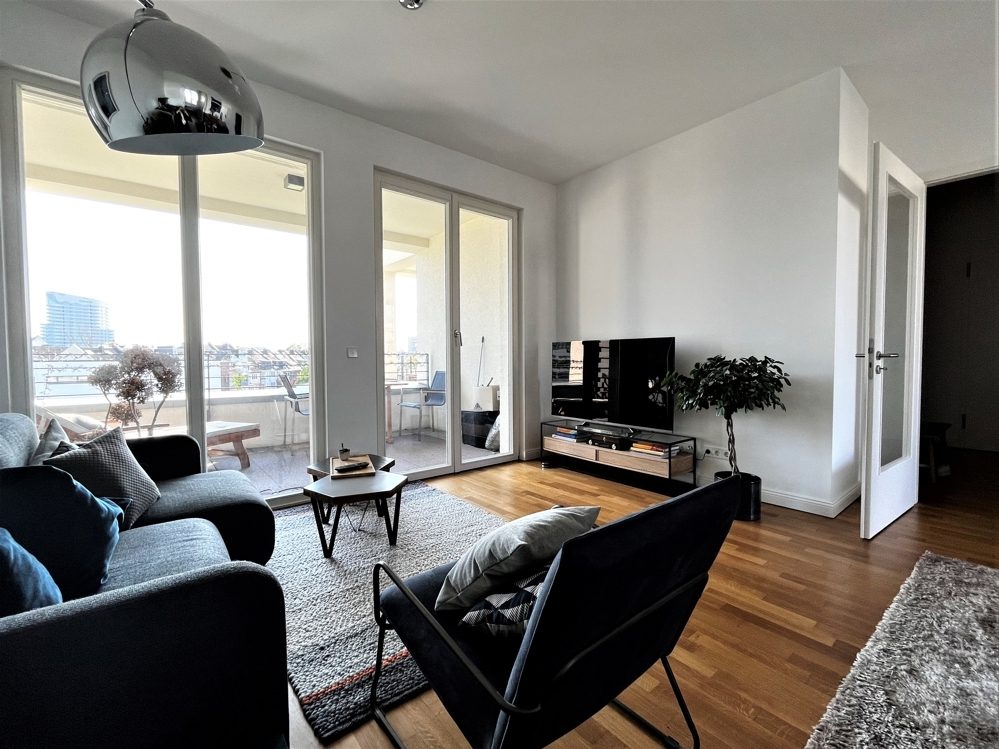 Immobilienangebot - Düsseldorf / Heerdt - Alle - "Heinrich Heine Gärten": repräsentative  und lichtdurchflutete 2-Zimmer Wohnung mit großem Balkon