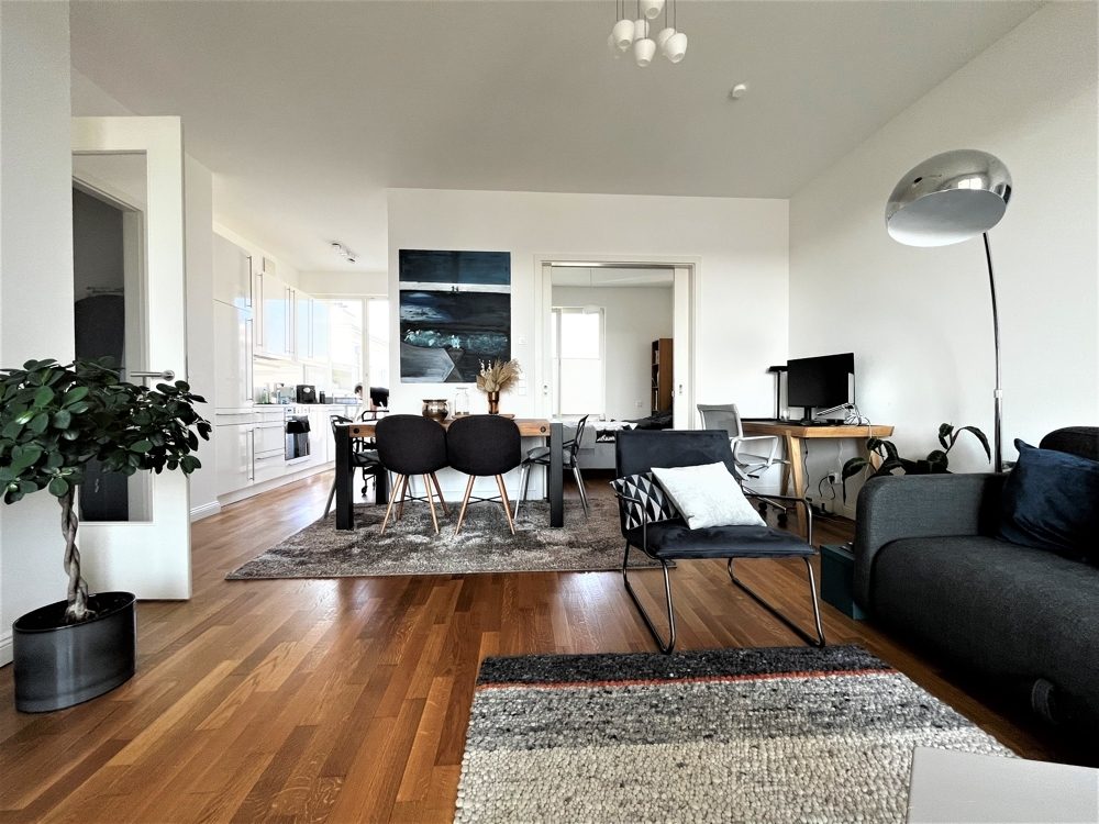 Immobilienangebot - Düsseldorf / Heerdt - Alle - "Heinrich Heine Gärten": repräsentative  und lichtdurchflutete 2-Zimmer Wohnung mit großem Balkon