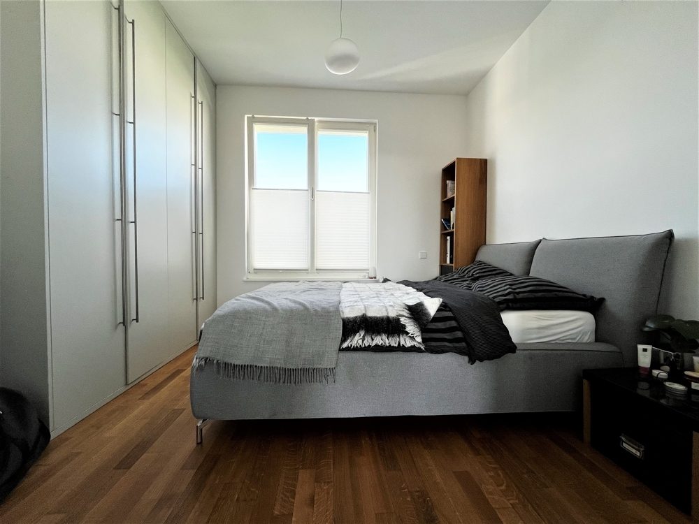 Immobilienangebot - Düsseldorf / Heerdt - Alle - "Heinrich Heine Gärten": repräsentative  und lichtdurchflutete 2-Zimmer Wohnung mit großem Balkon