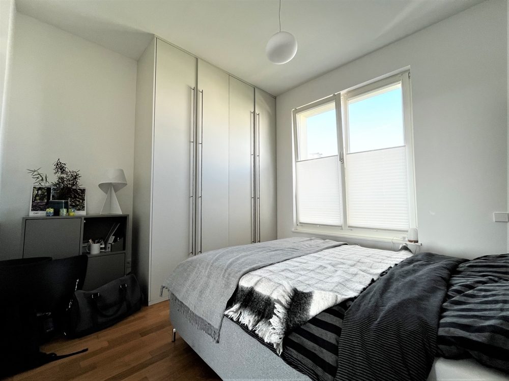 Immobilienangebot - Düsseldorf / Heerdt - Alle - "Heinrich Heine Gärten": repräsentative  und lichtdurchflutete 2-Zimmer Wohnung mit großem Balkon