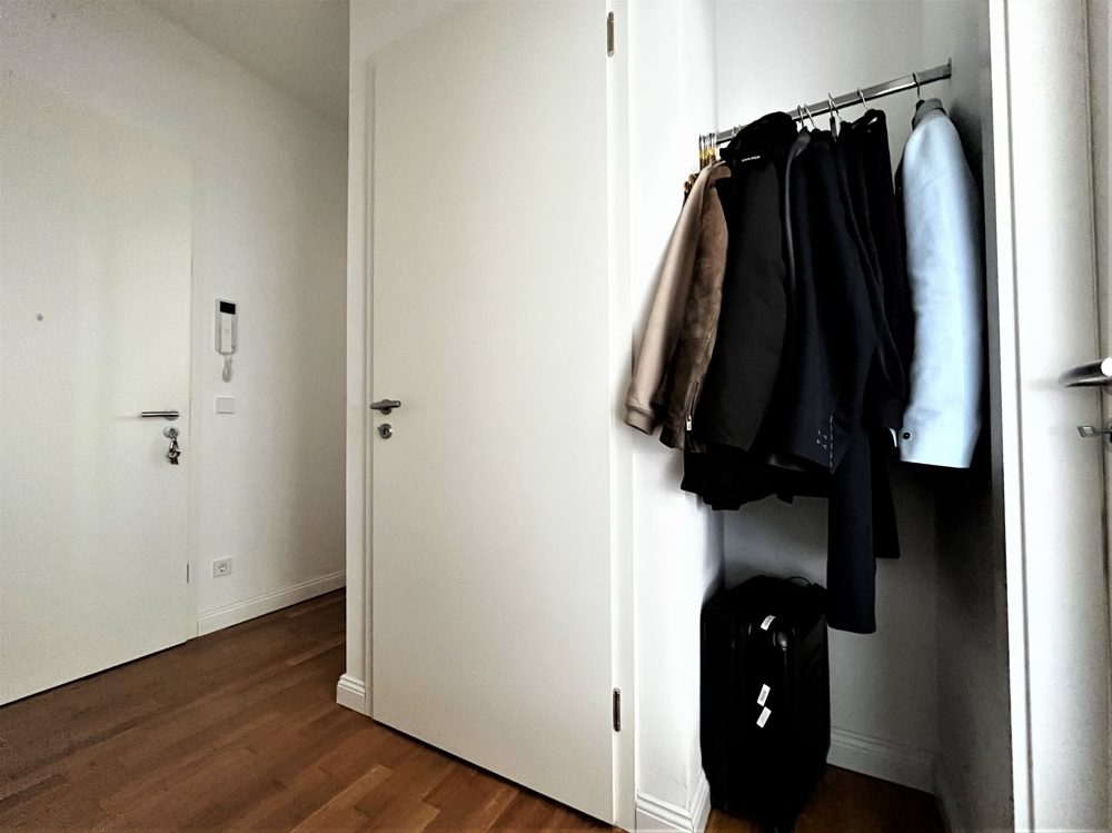 Immobilienangebot - Düsseldorf / Heerdt - Alle - "Heinrich Heine Gärten": repräsentative  und lichtdurchflutete 2-Zimmer Wohnung mit großem Balkon