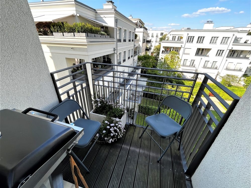 Immobilienangebot - Düsseldorf / Heerdt - Alle - "Heinrich Heine Gärten": repräsentative  und lichtdurchflutete 2-Zimmer Wohnung mit großem Balkon