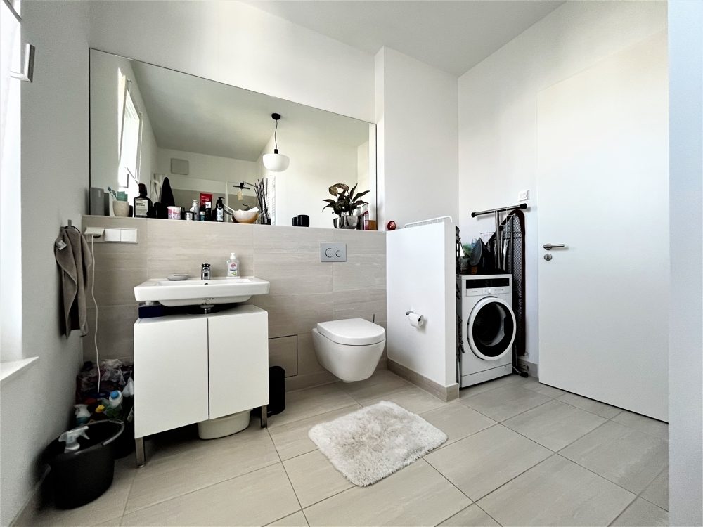 Immobilienangebot - Düsseldorf / Heerdt - Alle - "Heinrich Heine Gärten": repräsentative  und lichtdurchflutete 2-Zimmer Wohnung mit großem Balkon
