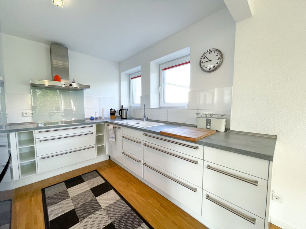 Immobilienangebot - Düsseldorf - Alle - Golzheim: Vollmöblierte, ausgestattete und moderne 3 Zimmer Wohnung mit Balkon
