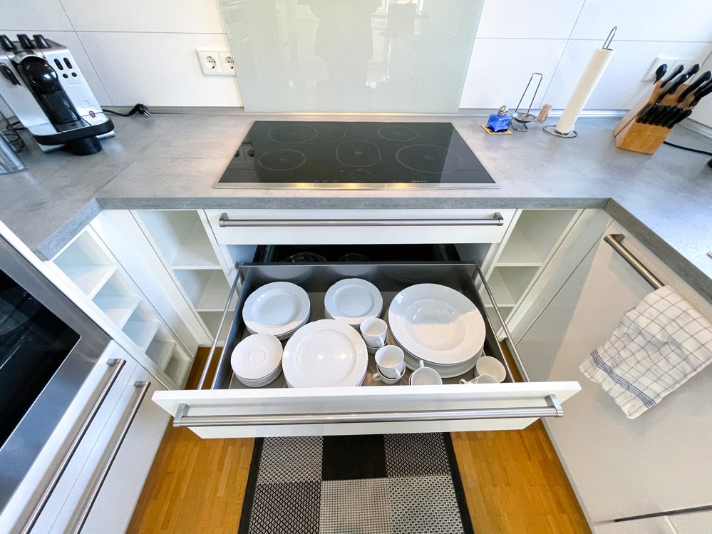 Immobilienangebot - Düsseldorf - Alle - Golzheim: Vollmöblierte, ausgestattete und moderne 3 Zimmer Wohnung mit Balkon