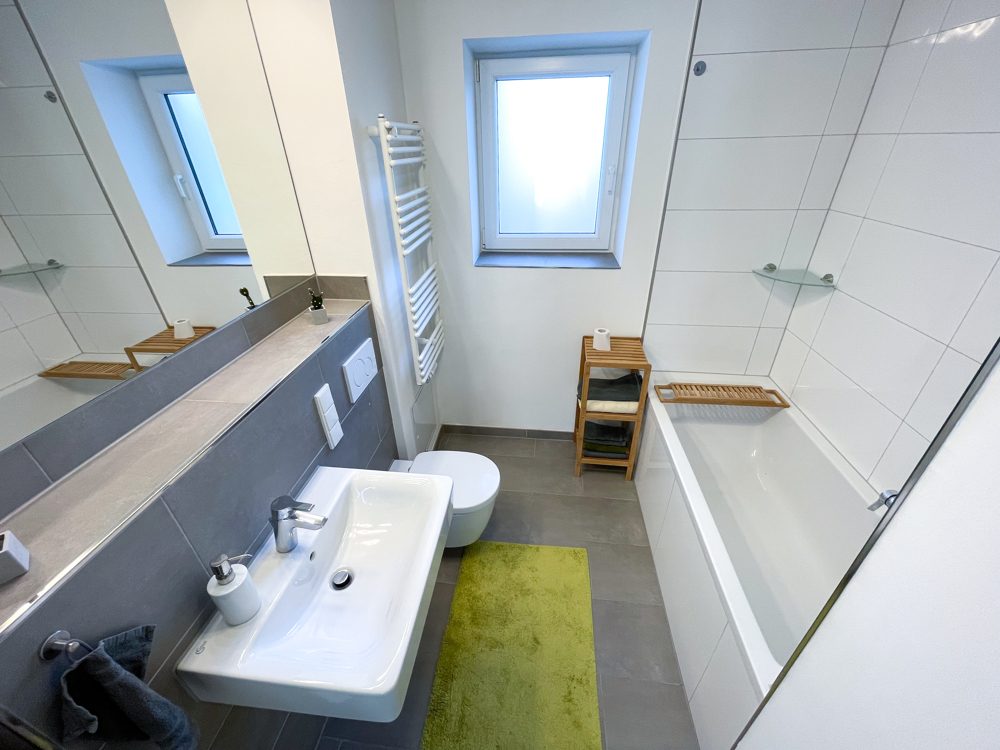 Immobilienangebot - Düsseldorf - Alle - Golzheim: Vollmöblierte, ausgestattete und moderne 3 Zimmer Wohnung mit Balkon
