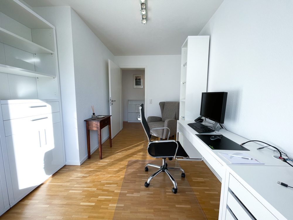 Immobilienangebot - Düsseldorf - Alle - Golzheim: Vollmöblierte, ausgestattete und moderne 3 Zimmer Wohnung mit Balkon