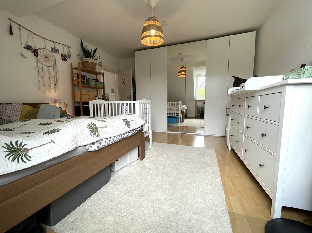 Immobilienangebot - Düsseldorf - Alle - Helle Dachgeschoss-Altbau-Wohnung im Trendviertel Pempelfort