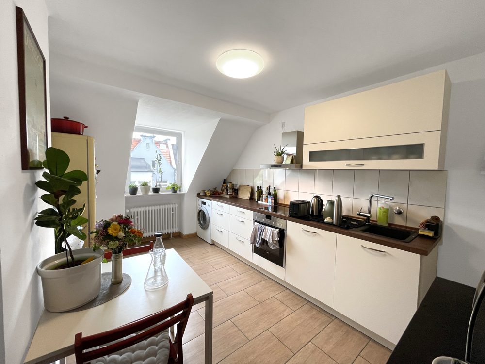 Immobilienangebot - Düsseldorf - Alle - Helle Dachgeschoss-Altbau-Wohnung im Trendviertel Pempelfort