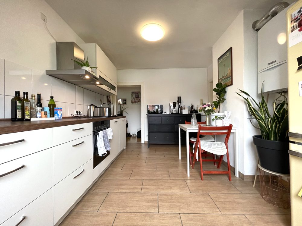 Immobilienangebot - Düsseldorf - Alle - Helle Dachgeschoss-Altbau-Wohnung im Trendviertel Pempelfort