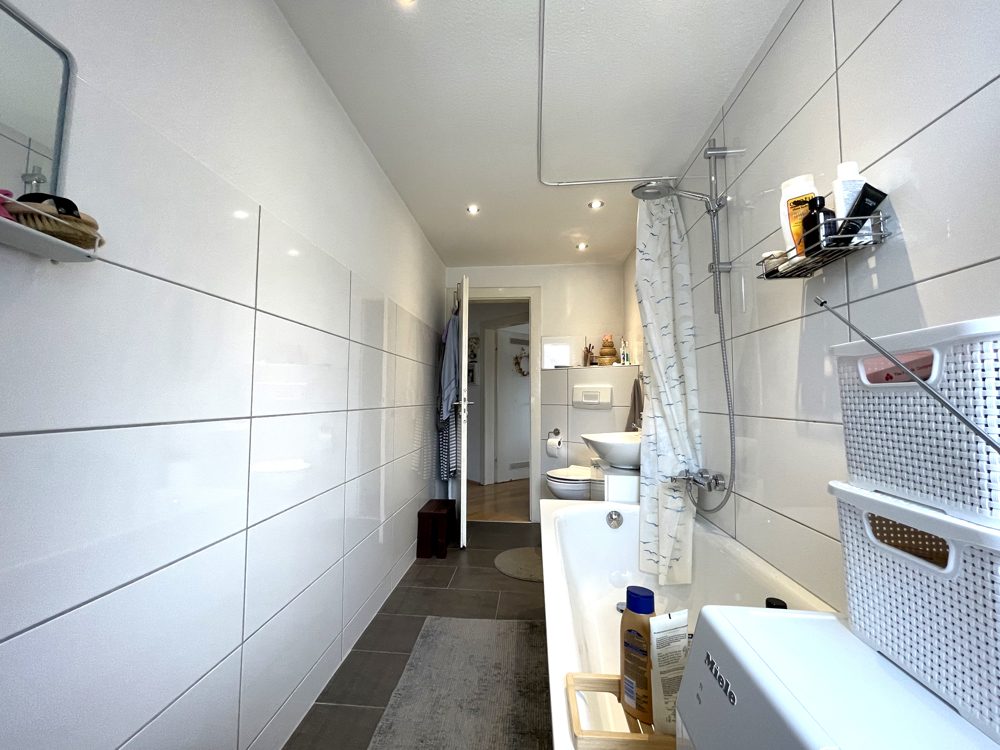 Immobilienangebot - Düsseldorf - Alle - Helle Dachgeschoss-Altbau-Wohnung im Trendviertel Pempelfort