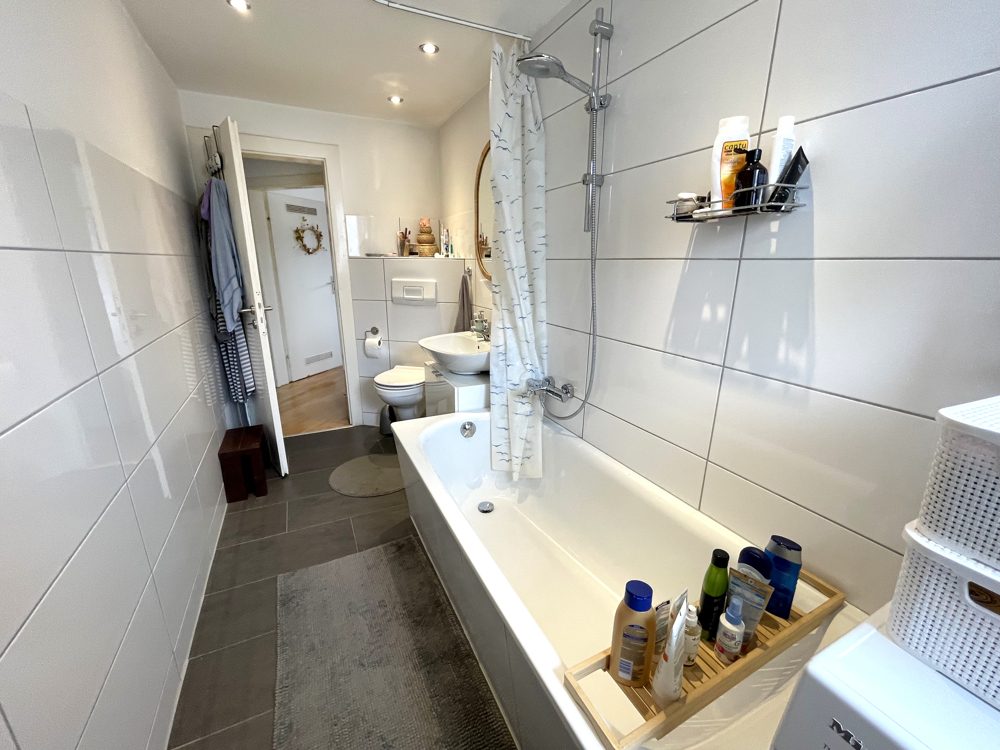 Immobilienangebot - Düsseldorf - Alle - Helle Dachgeschoss-Altbau-Wohnung im Trendviertel Pempelfort